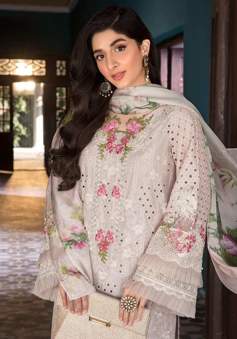 EL 12-3 Piece  Heavy Embroidered Chicken Kari Lawn Suit ( Printed Poly Lawn Dupatta )