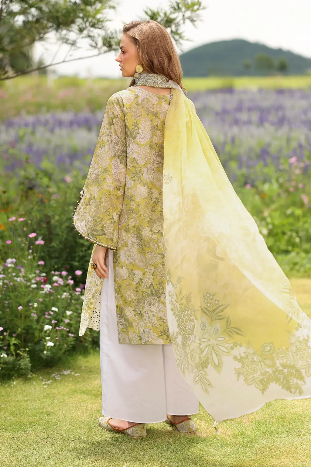 3 Piece Unstitched Embroidered Lawn Suit ( Printed Lawn Dupatta )
