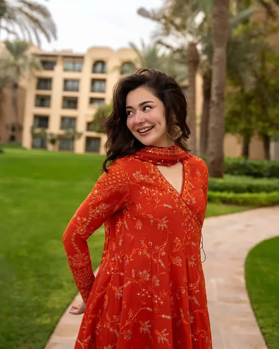 3 Piece - Unstitched Fully Embroidered Lawn Fabric With Printed Chiffon Dupatta 4 Sided Embroidered Lace