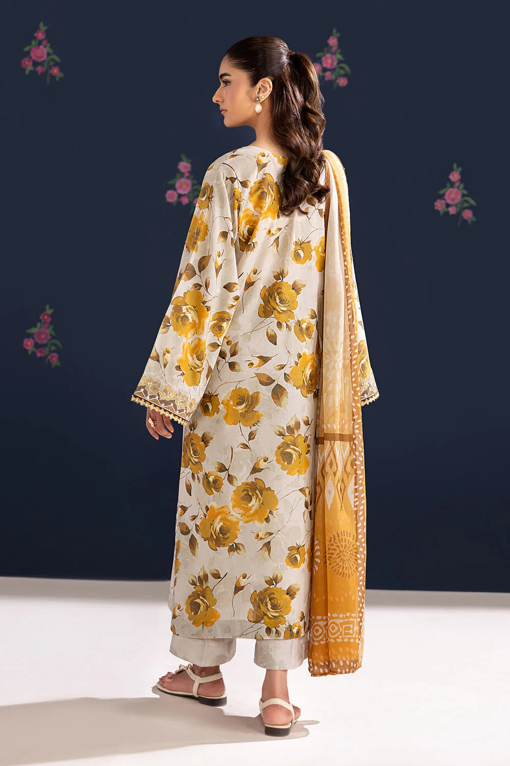 BQ 234- UNSTITCHED - 3 Piece Digital Printed Lawn Fabric With Lawn Dupatta