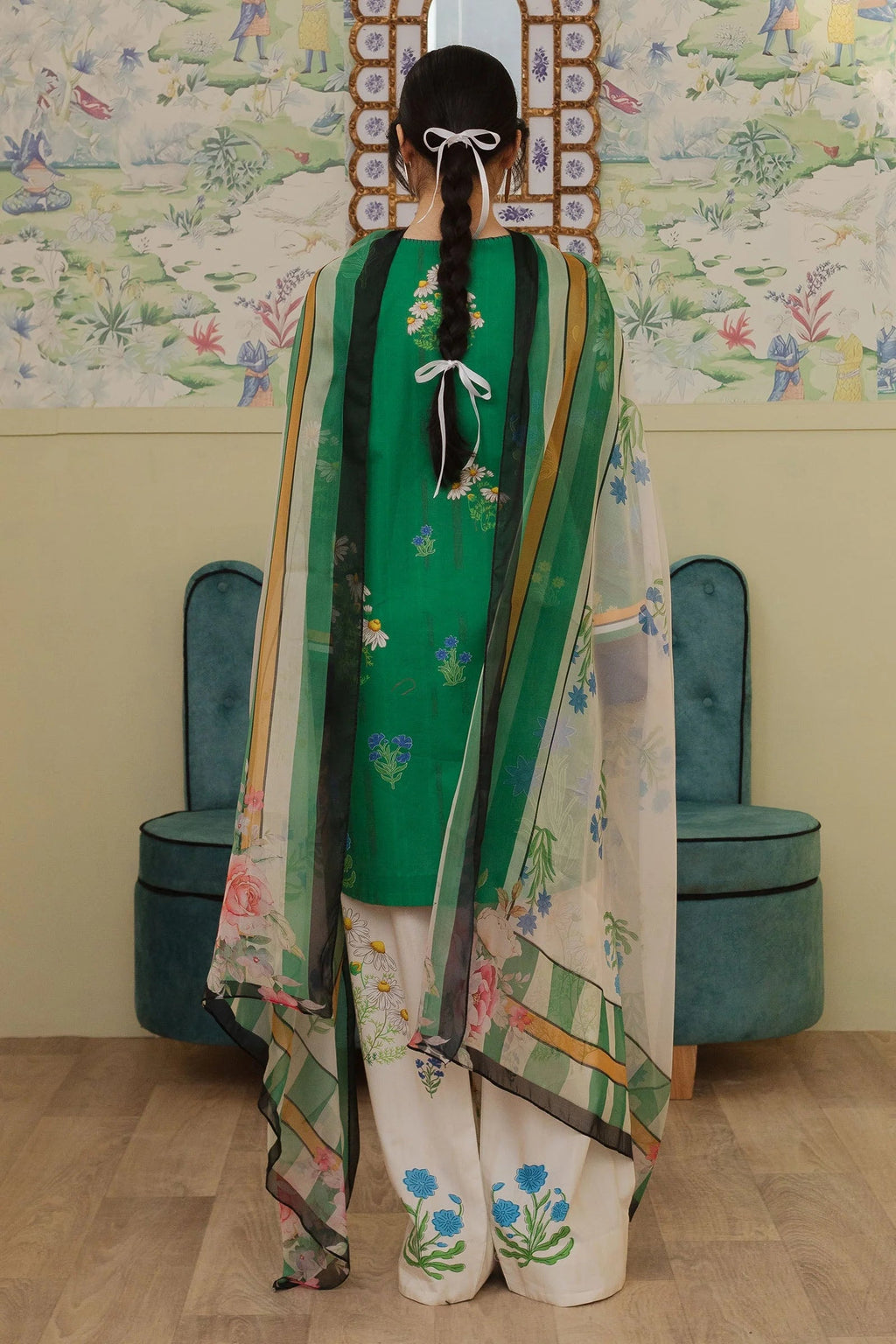 CO 498-3 Piece Unstitched Digital Printed Lawn Suit ( Fine Printed Polly Lawn Dupatta )