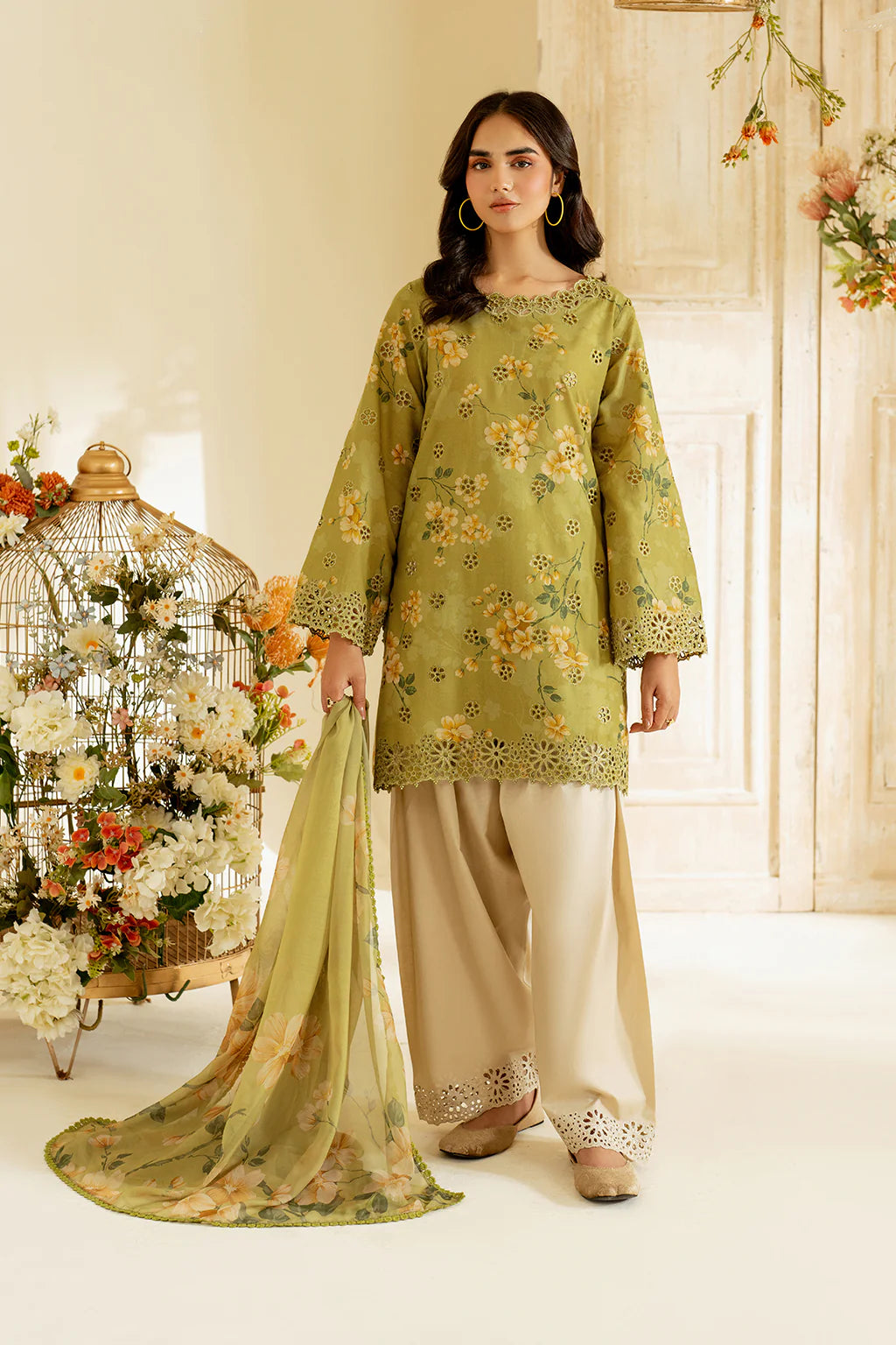 UNSTITCHED - 3 Piece Digital Printed Lawn Fabric With Lawn Dupatta