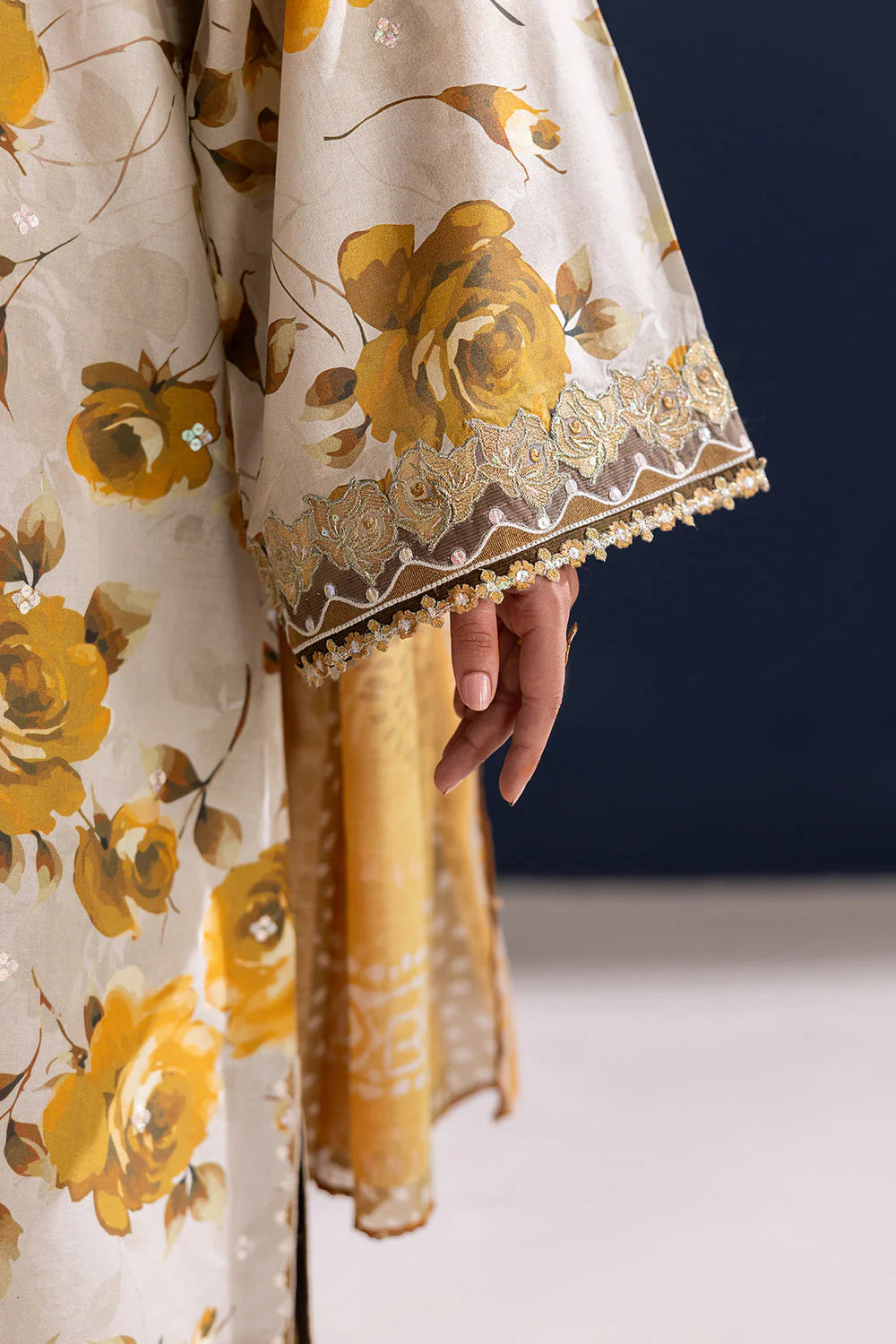 BQ 234- UNSTITCHED - 3 Piece Digital Printed Lawn Fabric With Lawn Dupatta