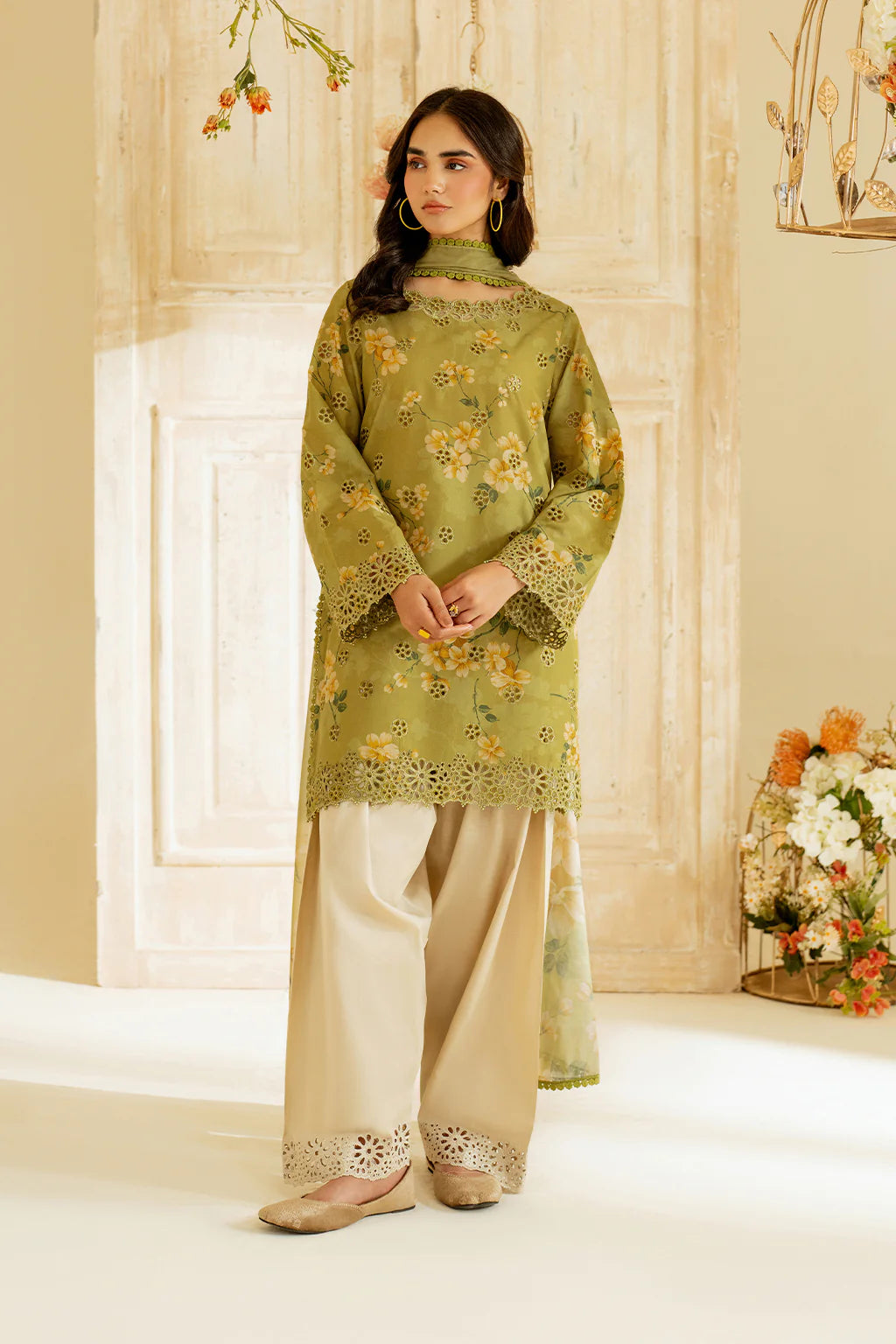 UNSTITCHED - 3 Piece Digital Printed Lawn Fabric With Lawn Dupatta