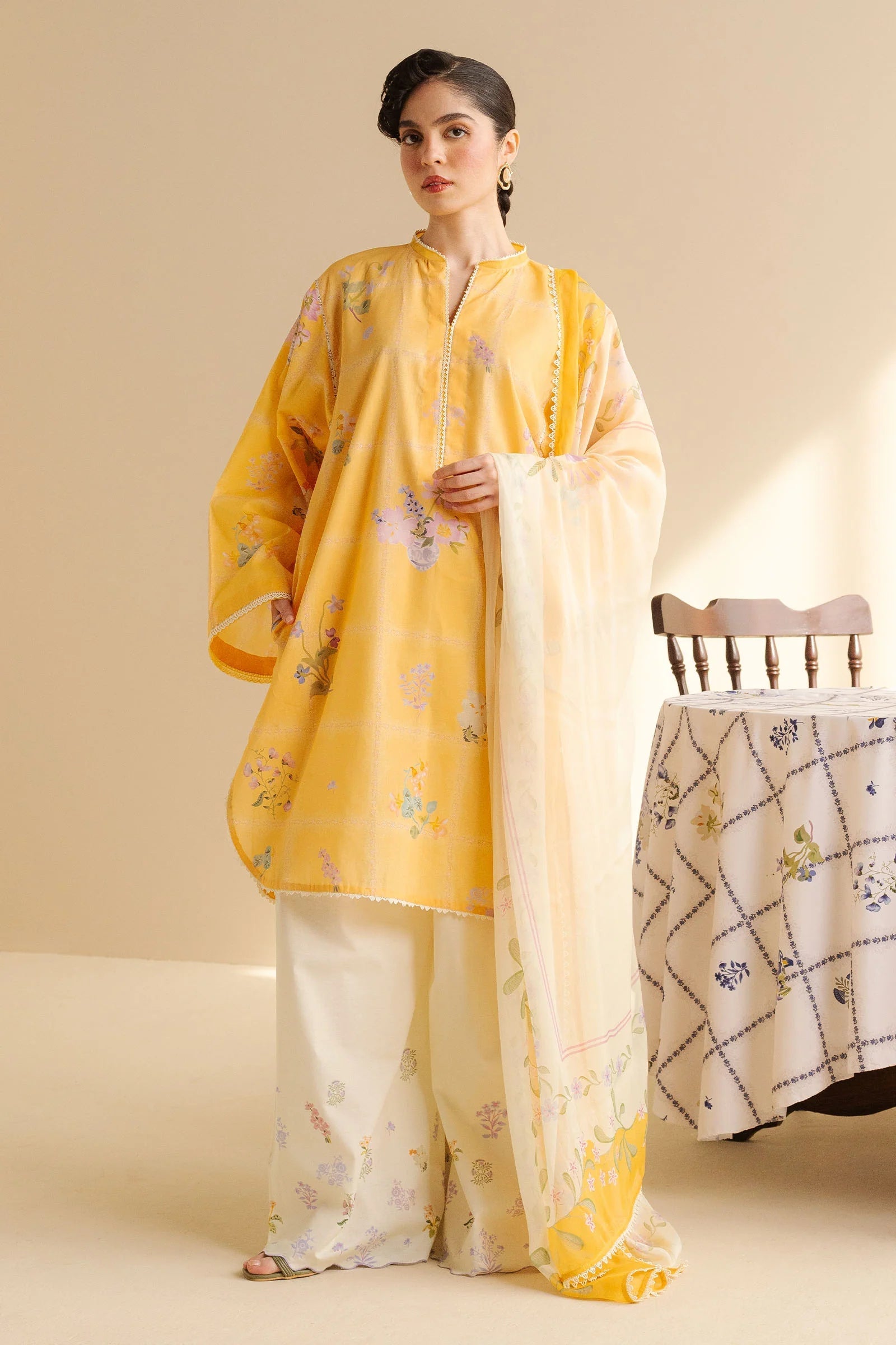 CO 508-3 Piece Unstitched Digital Printed Lawn Suit ( Fine Printed Polly Lawn Dupatta )